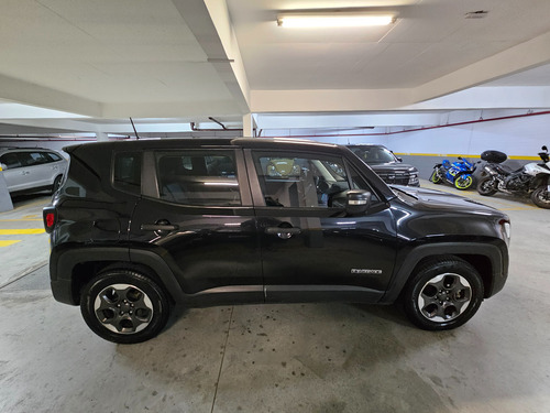 Jeep Renegade 1.8 Flex Aut. 5p