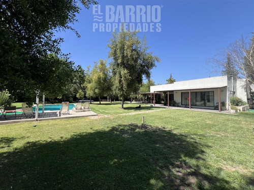 Casa En Venta De 3 Dorm. En Colina