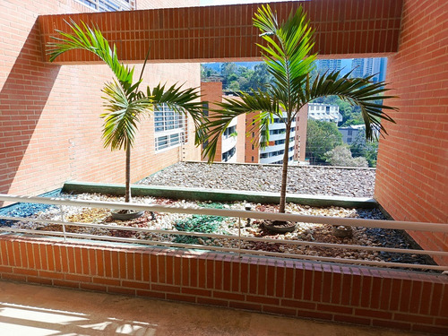 Town House En Venta Urb. El Peñón Baruta