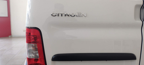 Imagen 9 de 19 de Citroën Berlingo Furgon Hdi Stock Fisico Bonificado