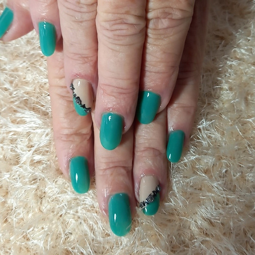 Imagem 2 de 5 de Alongamento Em Fibra De Vidro, Manicure E Pedecure