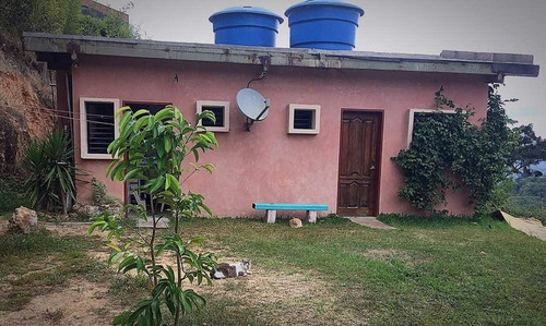 Hermosa Y Acogedora Casa En Urbanización Cerrada En Zona Totalmente Rodeada De Naturaleza.ch.