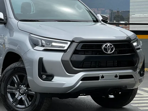 Toyota Hilux 2.4 Diesel Srv 4X4 At