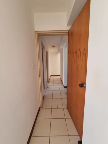 Imagen 6 de 14 de Se Vende Apartamento En Res Papiros Mañongo Foa-2007 Jean