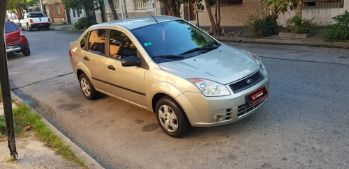 Ford Fiesta Max