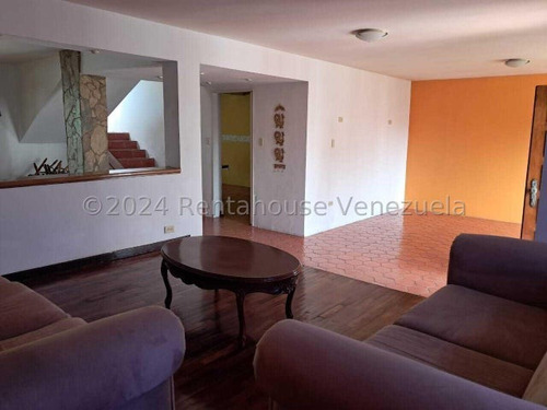 Juan Carlos González. Renta House Carabobo Vende Hermosa Casa Urb. Trigal Norte Valencia Mls #24-26168 Rah/jcg.