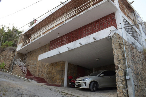 La Quebrada Terreno Con Construcción Antigua Rescatable Y Vista Panorámica