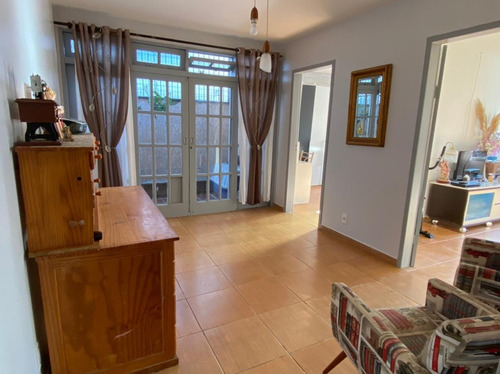 Imagem 10 de 15 de Casa A Venda Com 3 Quartos No Bairro Jardim Itaguacu Em Florianopolis - V-82137