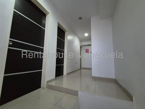Marianny Gonzalez, Vende Townhouse En Urb Privado La Mata Cabudare