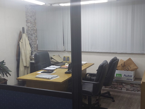 Oficinas , Piso Completo 297 Mts, Frente A Plaza Roma