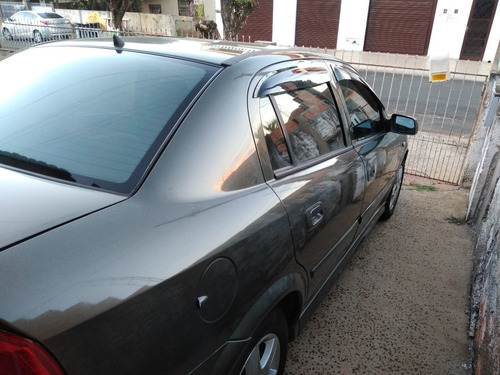 Chevrolet Astra Sedan 2001 2.0 Gls 4p
