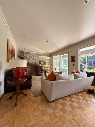 ¡espectacular Casa Estilo Inglés En Las Pataguas! Ubicación
