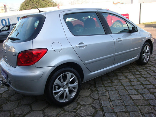 Peugeot 307 1.6 Presence Flex 5p