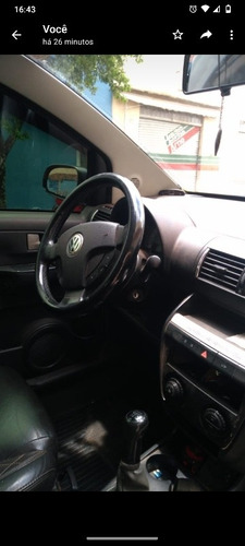 Imagem 8 de 12 de Volkswagen Crossfox 2009 1.6 Vht Total Flex 5p