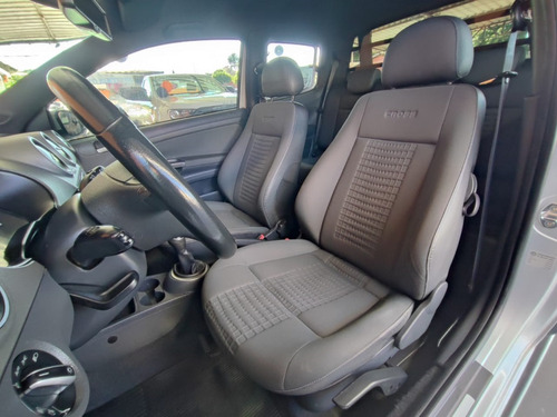 Volkswagen Saveiro 1.6 CROSS CD 16V FLEX 2P MANUAL