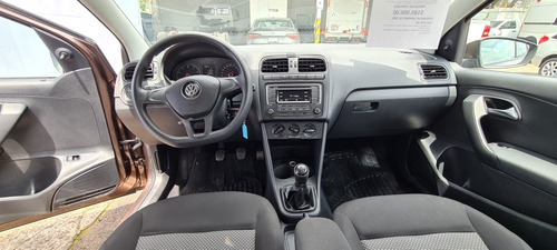Imagen 11 de 14 de Volkswagen Vento 2018 1.6 Confortline Mt