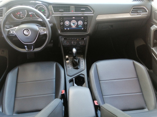 Imagen 10 de 13 de Volkswagen Tiguan 2020 Comfortline 3er Fila