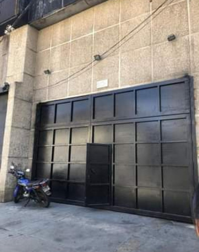 Imagen 1 de 7 de Venta De Galpón En Los Dos Caminos 530mt2.