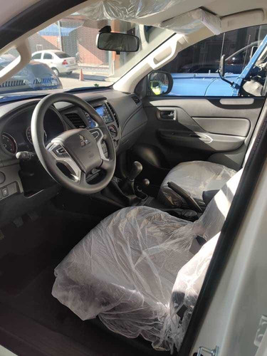 Imagen 5 de 6 de Mitsubishi L200 4x4