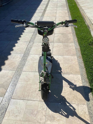 Imagem 1 de 4 de Patinete Elétrico