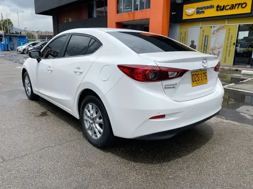 Mazda 3 2.0 Touring