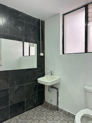 Local En Arriendo Ubicado En Centro De Serena (160128)