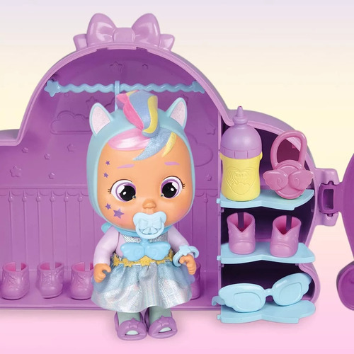 Imagen 6 de 8 de Cry Babies Muñeca Jenna Storyland Con Accesorios Y Armario