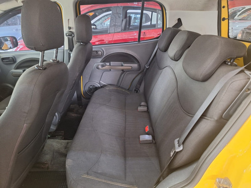 Fiat Uno 1.4 Sporting Flex 5p