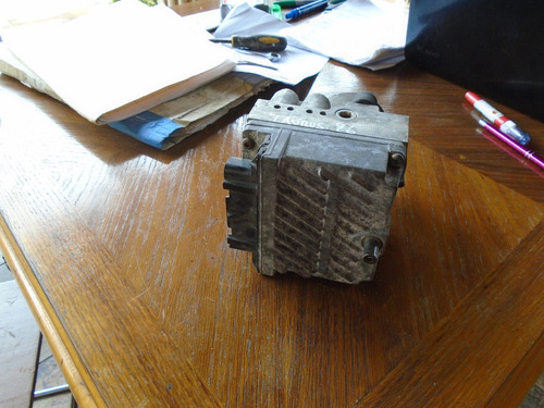 Imagen 3 de 5 de Vendo Bomba De Abs De Ford Taurus Año 1996