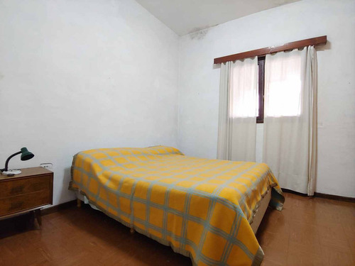 Imagen 19 de 30 de Casa 4 Amb Parque Cochera En Venta En La Tablada