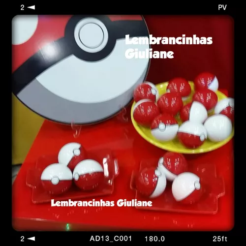 30 Pokemon na Pokebola Kit Festa Lembrancinha de Aniversário (Pequeno - 1 a  2,7cm)