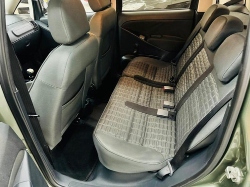 Fiat Idea Adventure 1.8 16v(flex) 4p