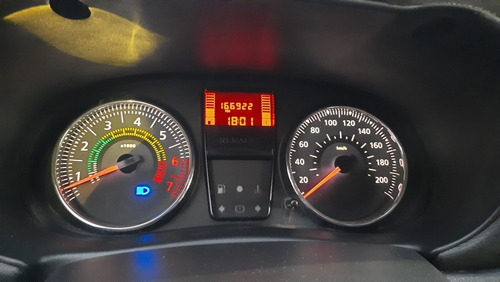 Imagen 6 de 12 de Renault Clio 1.2 Mio Confort Plus Abc 2014