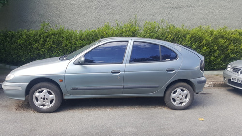 Renault Megane 2.0 B