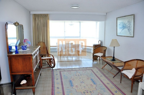Apartamento En Brava, 2 Dormitorios -ref:5924