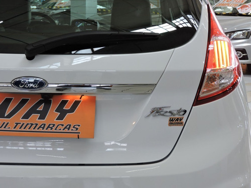 Imagem 10 de 15 de Ford Fiesta 1.6 Tivct Titanium 2018