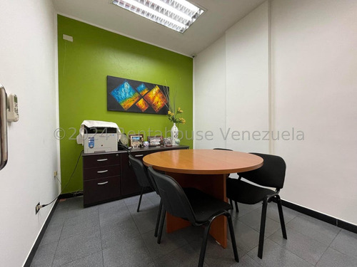 Local Comercial En Venta En Chacao A Pie De Calle Caracas