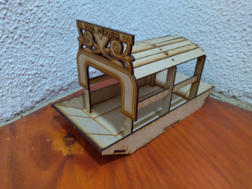 20 Trajineras Centro De Mesa 20 X 15 Cms.