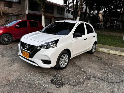 Nissan March 1.6 Sense At