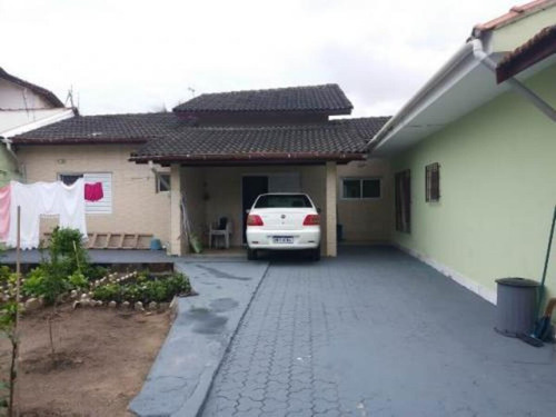 Imagem 2 de 15 de Casa Com 2 Quartos Bem Localizada Perto Da Praia, Itanhaém/sp