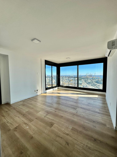 Venta Apartamento 2 Dormitorios Centro Edificio Nostrum Bay