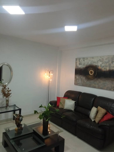 Imagen 3 de 20 de Thownhouse En Venta