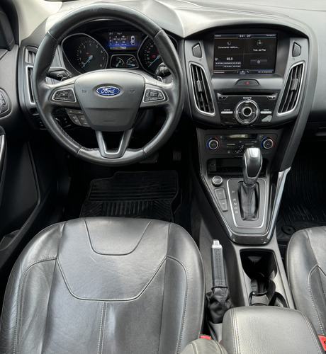 Ford Focus III 2.0 Sedan Titanium At6