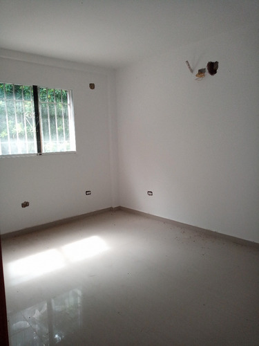 Imagen 11 de 14 de Town House Conj Priv Doña Helena, Los Robles