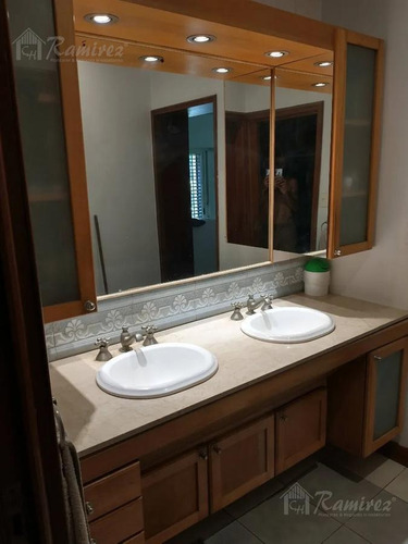 Imponente Casa 6 Amb. En Venta - Beccar, San Isidro
