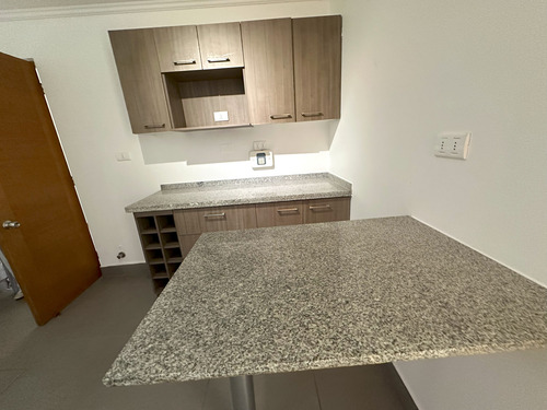 Casa 3 D 3 B En Chicureo Colina
