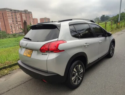 Peugeot 2008 1.6 Active