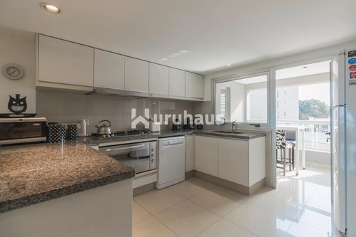 Alquiler Apartamento Tres Dormitorios Playa Brava Edificio Brava Biarritz