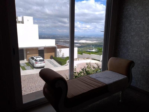 Imagen 6 de 26 de Magnifica Casa En Venta De Zibata, High Gardens By, Devarana, Fracc. Acantha
