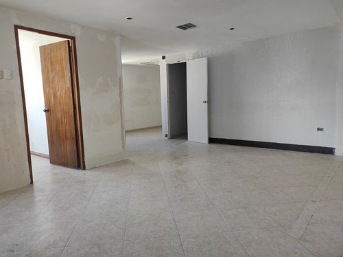 Imagen 5 de 9 de Oficina Alquiler 77m2 2o/1b/0p Los Dos Caminos